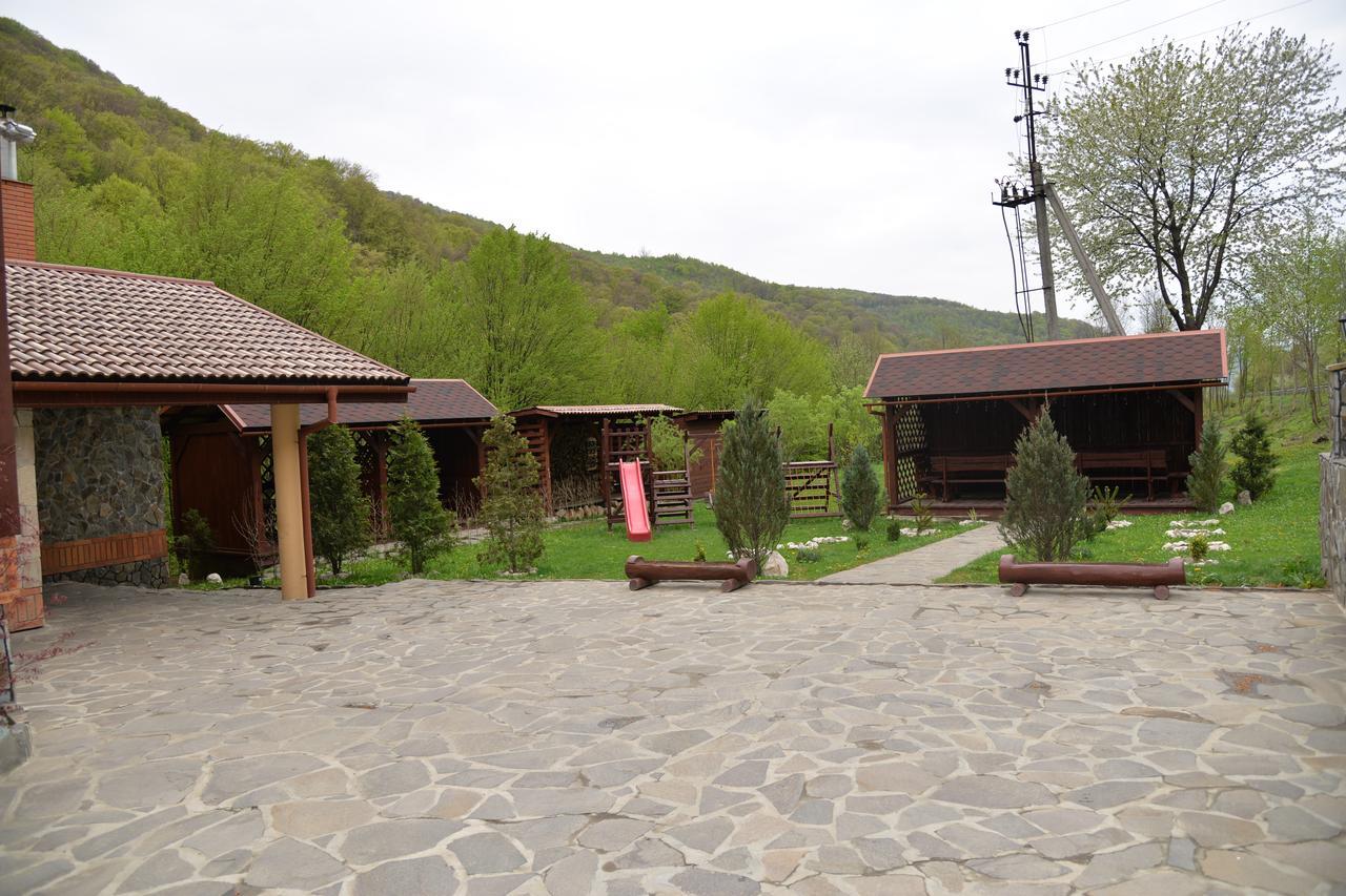 Motel Syni Potoky Swaljawa Exterior foto